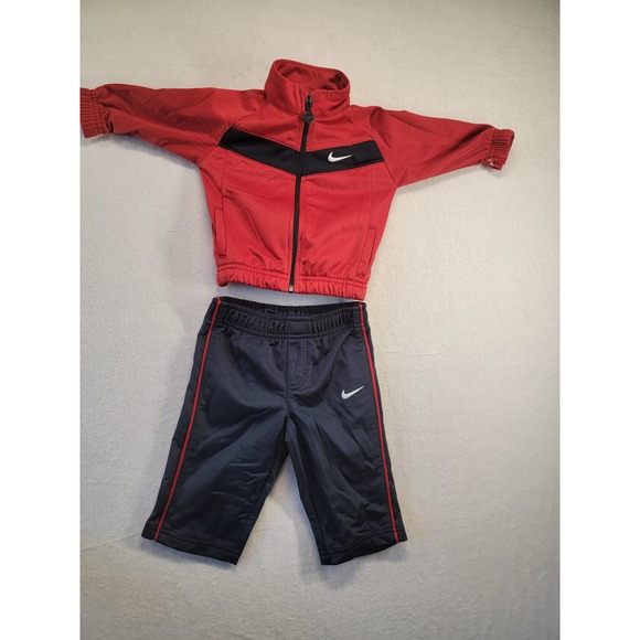 Infant Nike 2 pc set Black & Red Tracksuit MSRP $56 - Picture 1 of 11